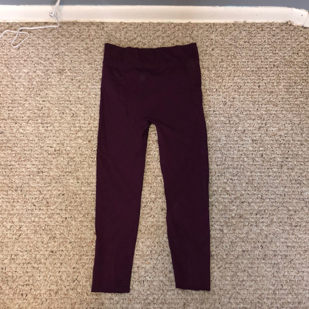 Fabletics Seamless Leggings in Burgundy